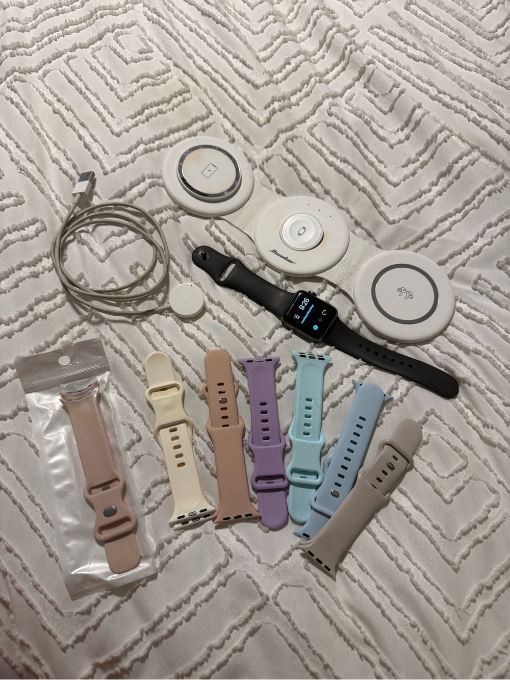 Apple Watch Series 3 (38mm) Bundle